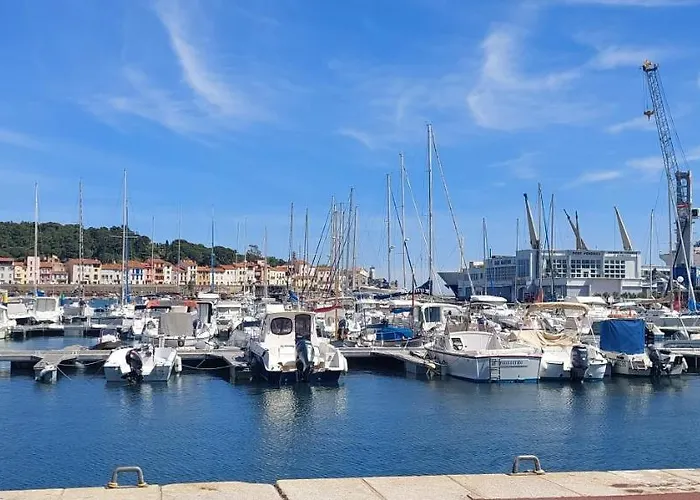 Port-Vendres, Appartement Climatise Vue Mer ! Le Port A 3 Minutes !